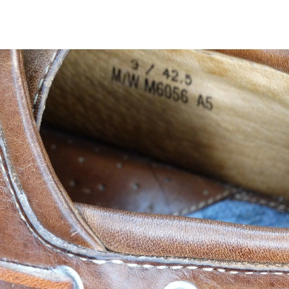 Born Mens 9 EU 42.5 Brown Leather Boat Shoes Moc Toe 3 Eye Deck Loafers MG056